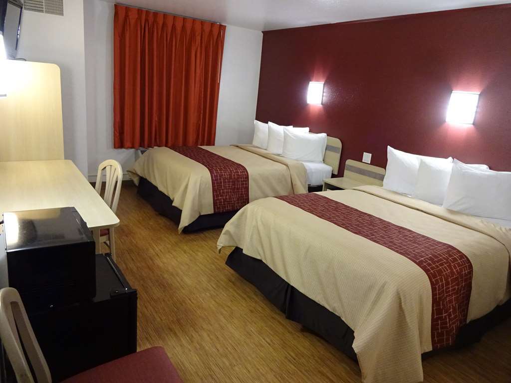 Seasons Inn Traverse City Chambre photo