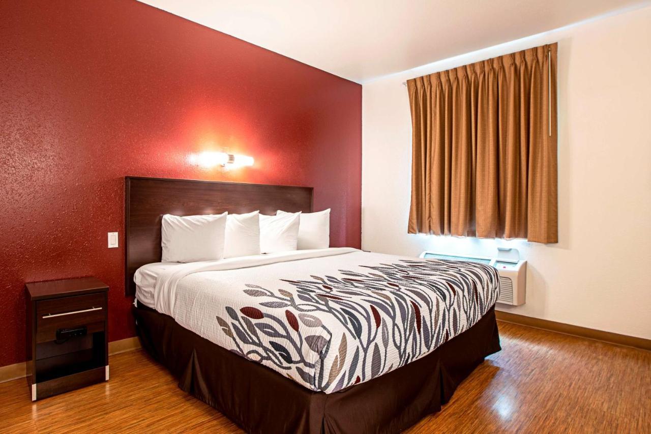 Seasons Inn Traverse City Extérieur photo