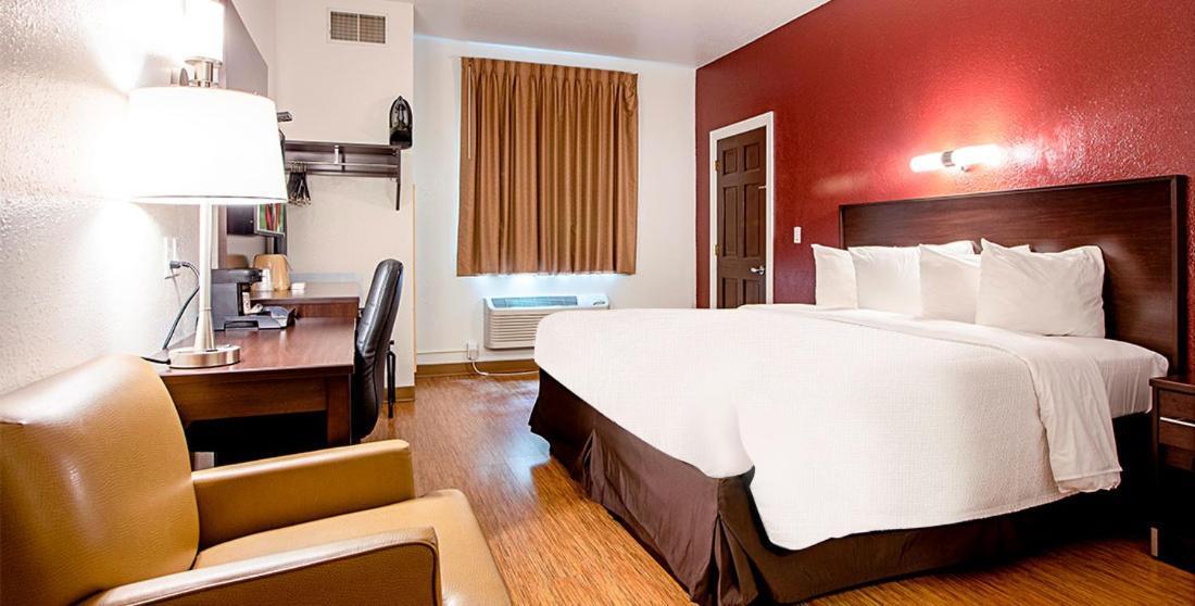 Seasons Inn Traverse City Extérieur photo